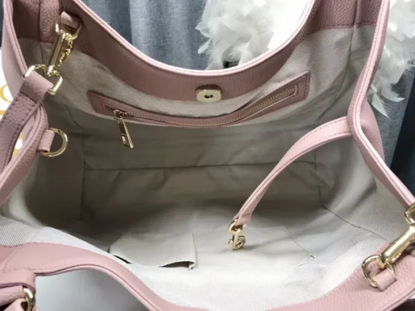 GUCCI SOHO INTERLOCKING G - Image 3