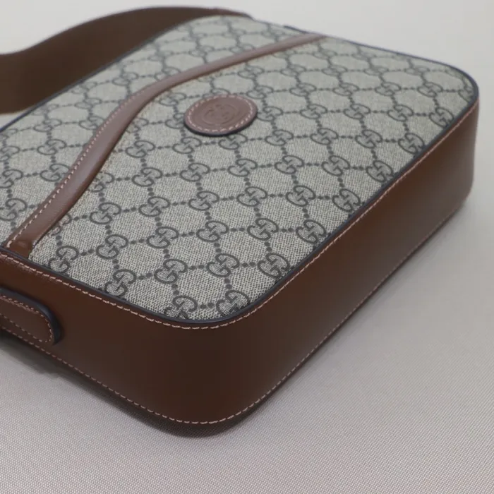 3654429f4315ed23 GUCCI MESSENGER BAG WITH INTERLOCKING G