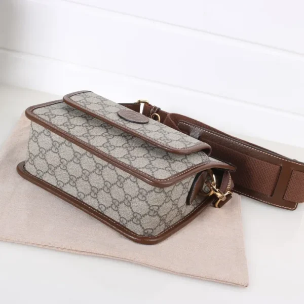 GUCCI MESSENGER BAG WITH INTERLOCKING - Image 4