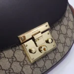 Replica Gucci Supreme Monogram Web Medium Padlock Messenger Schoudertas - hoogwaardige imitatie van een designertas