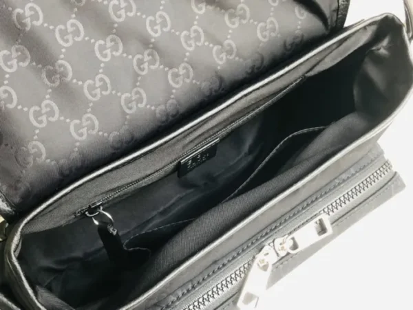 GUCCI MESSENGER BAG - Image 7