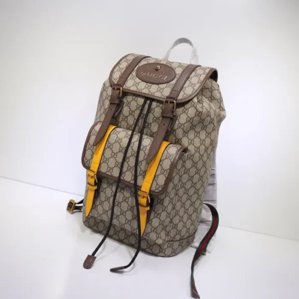 GUCCI GG Supreme Leather Backpack - Image 2