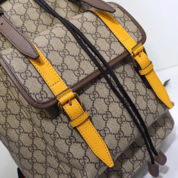 GUCCI GG Supreme Leather Backpack - Image 3