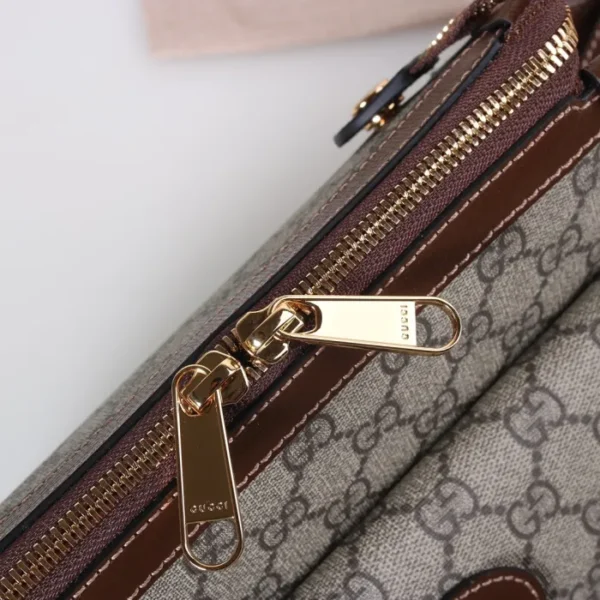GUCCI MESSENGER BAG WITH INTERLOCKING - Image 6