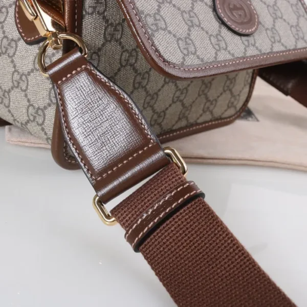 GUCCI MESSENGER BAG WITH INTERLOCKING - Image 9