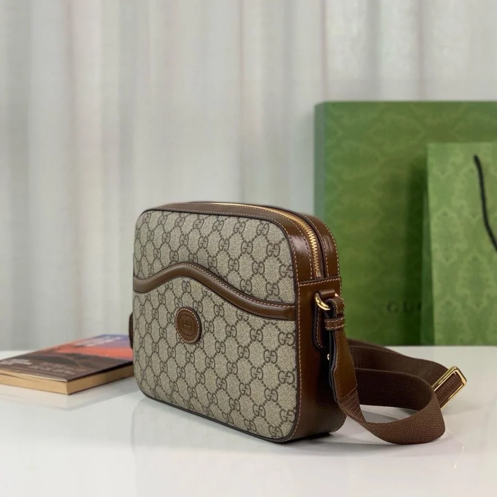 gucci-messenger-bag-v0-iif6p6m8robd1 GUCCI MESSENGER BAG WITH INTERLOCKING G