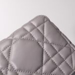 20211017_i1634451889_54_5.jpg Replika torebki Dior Caro w kolorze Diamond Grey - klon torebki projektanta