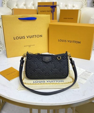 Replica Louis Vuitton Easy Pouch Black - ultra-realistic fake purse