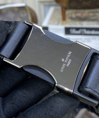 Fake Louis Vuitton Bumbag Discovery Black - high-end replica designer purse