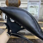Replica Louis Vuitton Bumbag Discovery Black