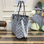 Replica Louis Vuitton Neverfull MM Denim