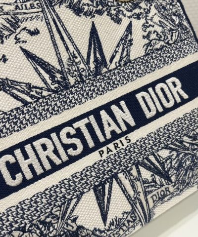 Replica Lady Dior D – Lite Blue Star - top-grade luxury bag dupe