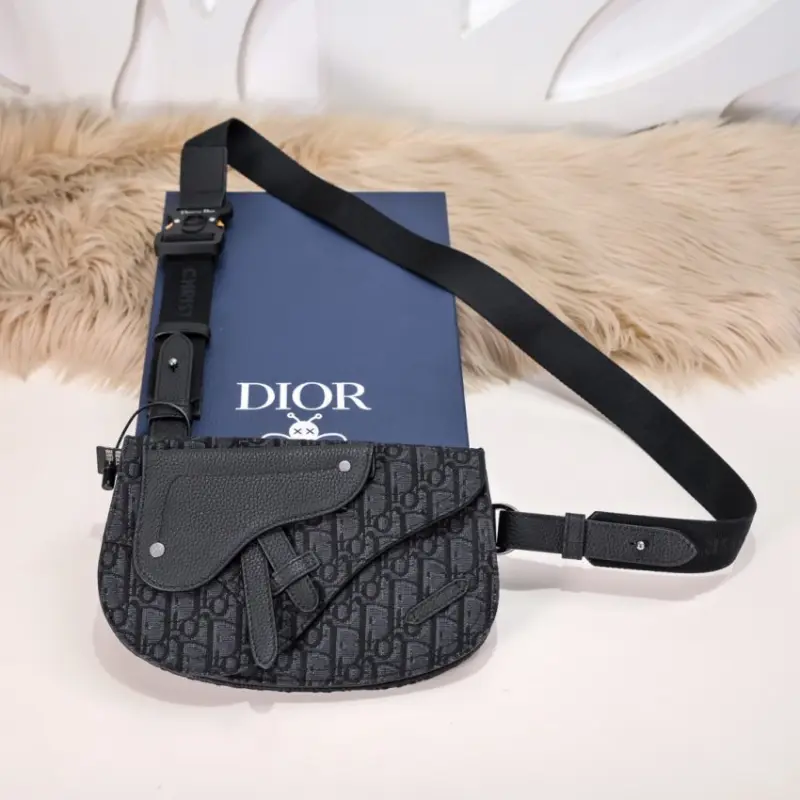 Replica Dior Messenger Black Oblique - top-grade luxury bag dupe