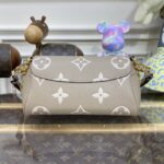 Replica Louis Vuitton Favorite Beige