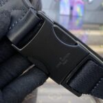 Replica Louis Vuitton Bumbag Discovery Full Black