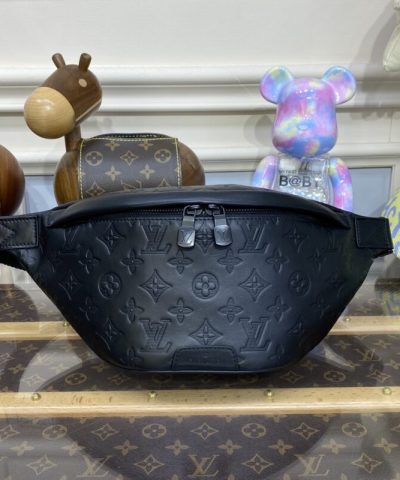 Fake Louis Vuitton Bumbag Discovery Full Black - affordable luxury replica bag