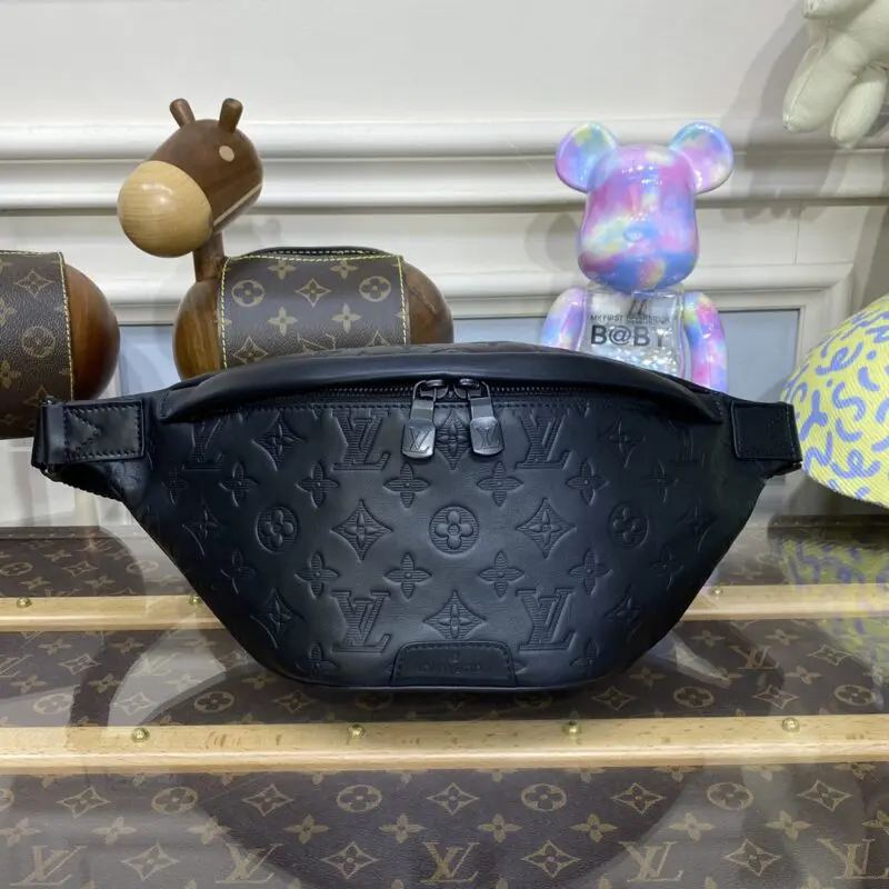 Fake Louis Vuitton Bumbag Discovery Full Black - affordable luxury replica bag