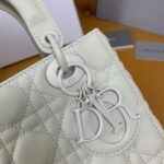 Replika Lady Dior Mat Beyaz Abc