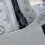 Replica Louis Vuitton Discovery Backpack White