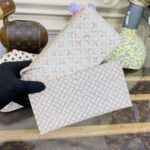 Replica Louis Vuitton Felicie Pochette White Apricot - high-end replica designer purse