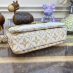 Replica Louis Vuitton Pochette Metis Apricot