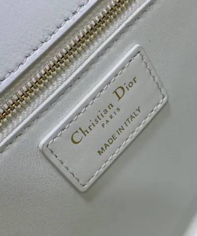 Fake Dior 30 Montaigne White - high-end replica designer purse