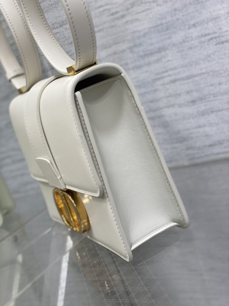 Dior 30 Montaigne  White - Image 8