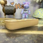 Replica Louis Vuitton Easy Pouch Apricot