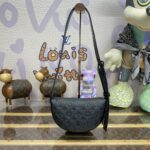 Replica Louis Vuitton Moon Crossbody Full Black - 1:1 premium replica handbag