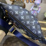 Replica Louis Vuitton Bumbag Discovery Blue Fire