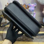 Replica Louis Vuitton Pochette Metis Black