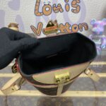 Replica Louis Vuitton Duffle Bag