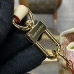 Replica Louis Vuitton Pochette Metis East West Pink Grid - high-end replica designer purse