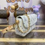 Replica Louis Vuitton Wallet On Chain Ivy White - high-quality designer bag dupe