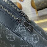 Replica Louis Vuitton Avenue Slingbag Black