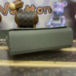 Replica Louis Vuitton Takeoff Messenger - high-end replica designer purse