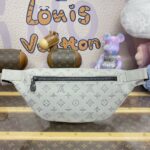 Replica Louis Vuitton Bumbag Discovery Grey