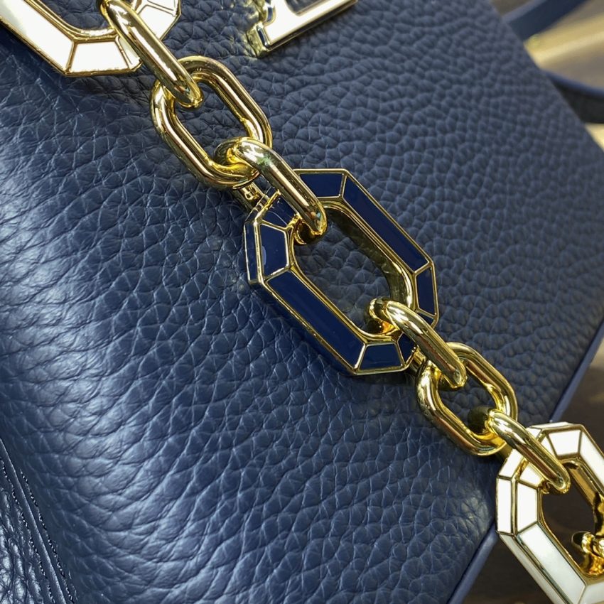 img_1698de7a_20240701_i1719831247_7863_0.jpg Loius Vuitton Capucines Dark Blue