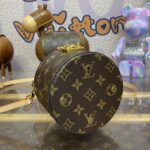 Replica Louis Vuitton Scott - designer handbag clone
