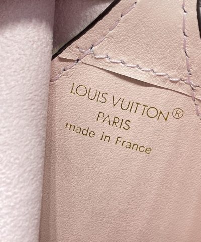 Replica Louis Vuitton Bloom Pouch - high-quality designer bag dupe