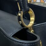 Replica Loius Vuitton Capucines Large Black Full