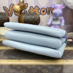 Replica Louis Vuitton Coussin Blauw