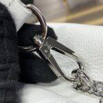 Replica Loius Vuitton Capucines East West White