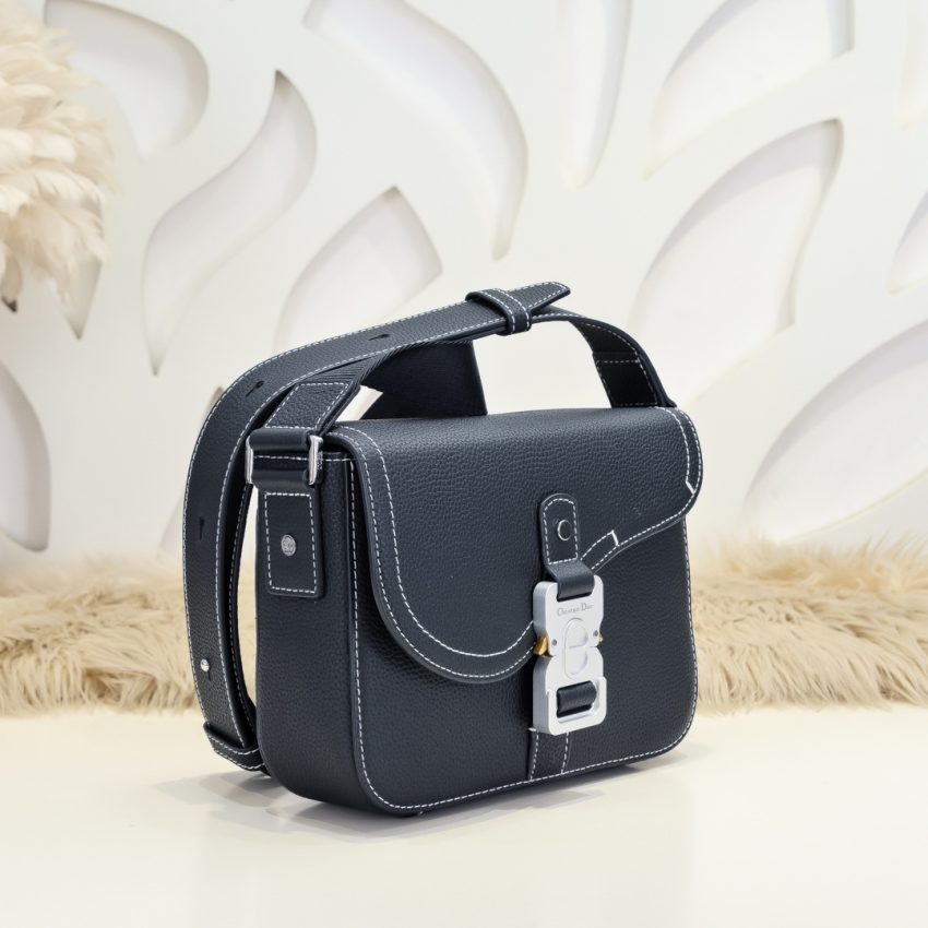 img_a189b943_20240611_i1718036184_6777_2.jpg Dior Saddle Messenger Bag Black
