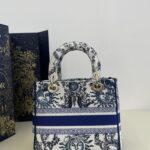 img_d39c4a05_20240412_i1712898215_6941_0.jpg Replica Lady Dior D – Lite Blue Zodiac