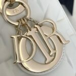 Réplique du sac Lady Dior moyen blanc - réplique de sac de luxe abordable