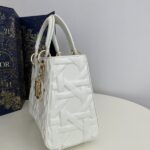 Réplique Lady Dior Medium Blanc
