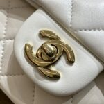 Bolsa Chanel CF 20 cm Leão Branco - réplica de alta qualidade de bolsa de grife.