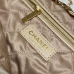 CHANEL 22 Small Handbag White - high-quality designer bag dupe