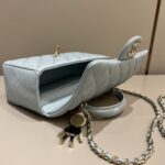 20220820_i1661007903_5120_8.jpg CHANEL CF 20 cm Leijonanharmaa - edullinen luksusreplikalaukku
